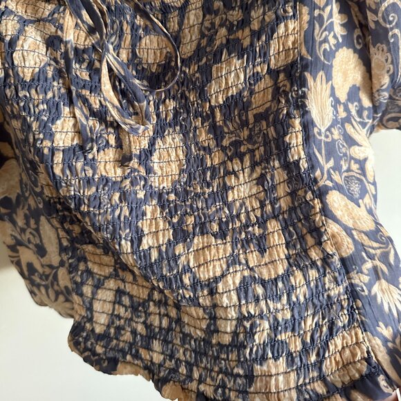 Dynamite Ruched Bust Blouse - Picture 9 of 9